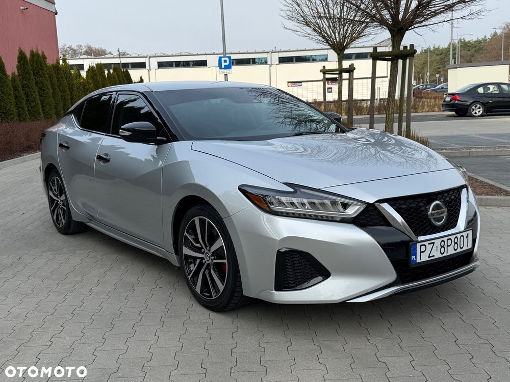 Nissan Maxima - 4