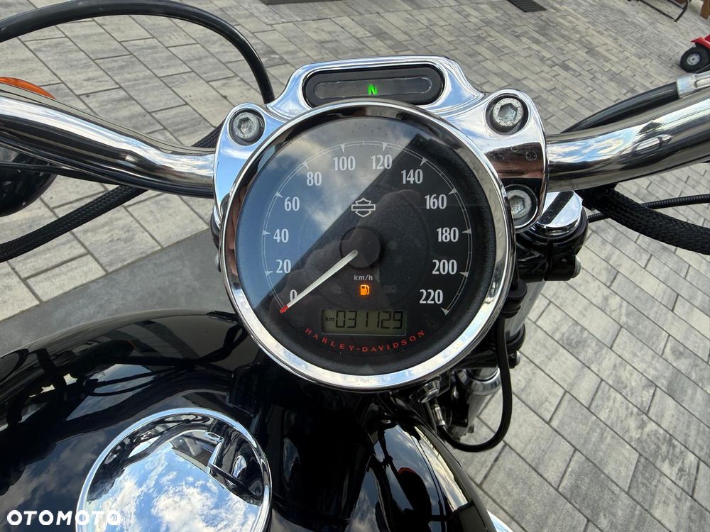 Harley-Davidson Sportster Custom 1200C - 7
