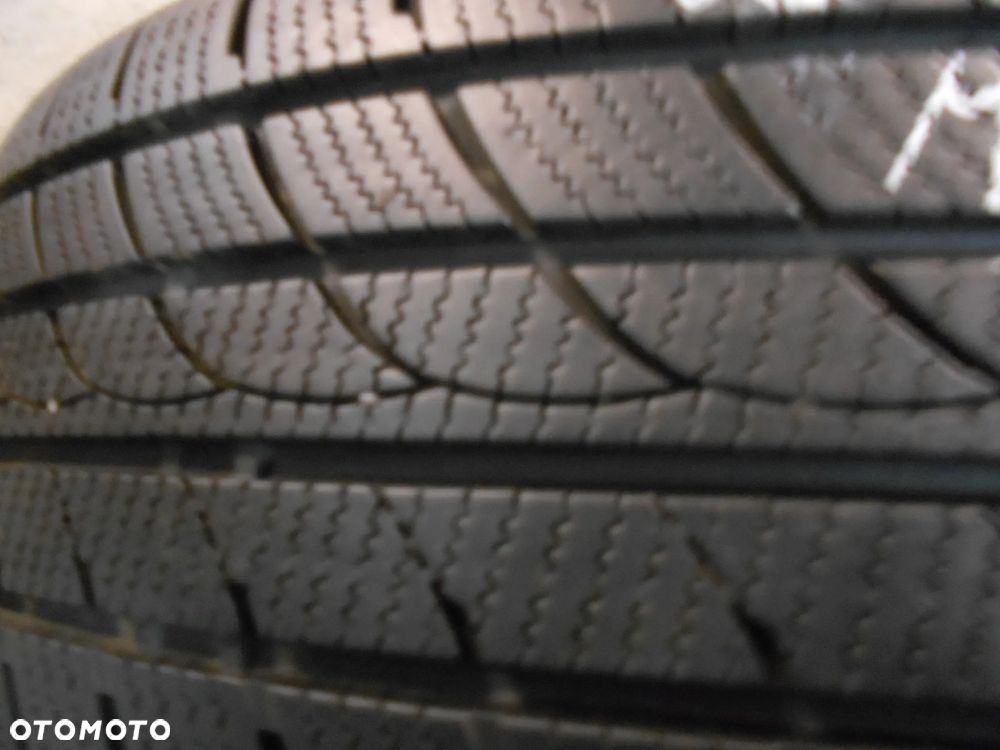 OPONA POJEDYNKA 245/65R17 MINERVA ICE PLUS S220 DOT 3222 7.6MM - 2