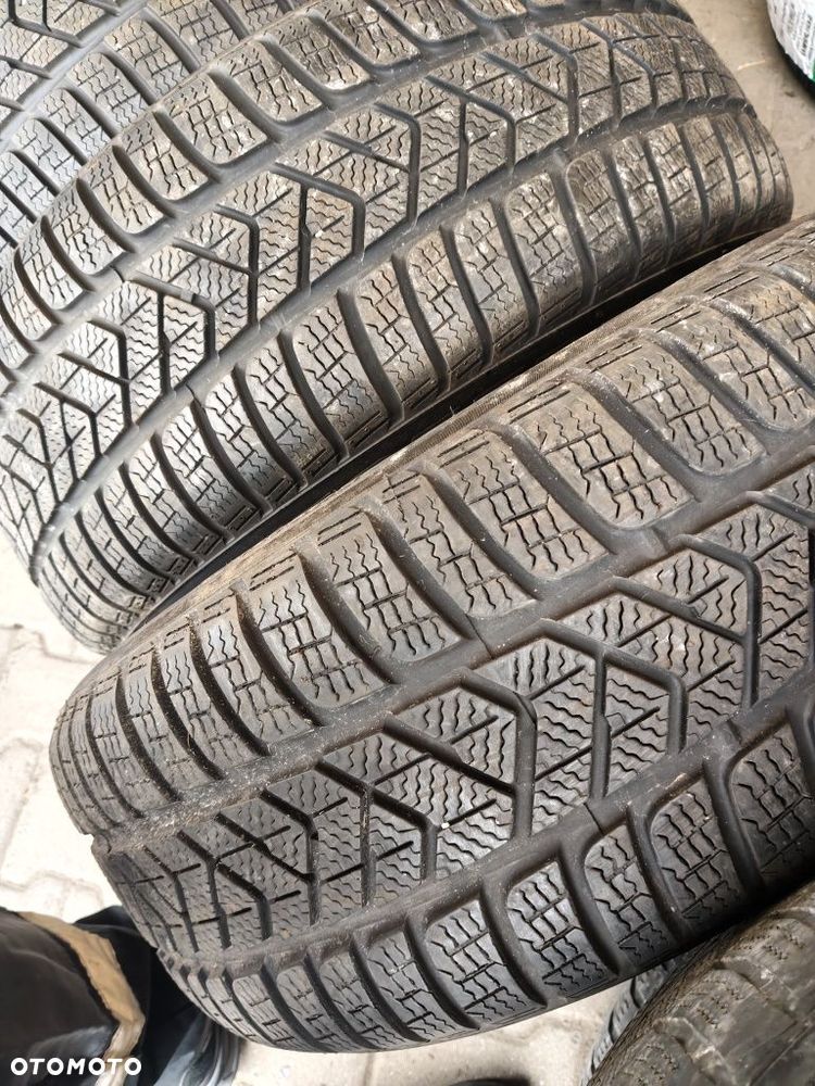 Opony zimowe 225/55/17 Pirelli 2023r - 2