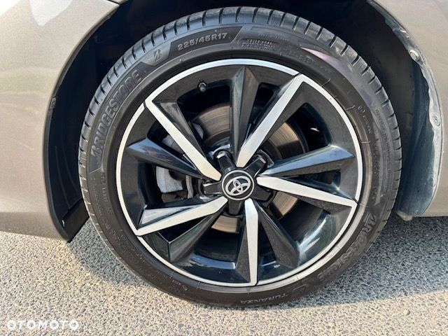 Toyota Auris 1.8 VVT-i Automatik Style Selection - 22