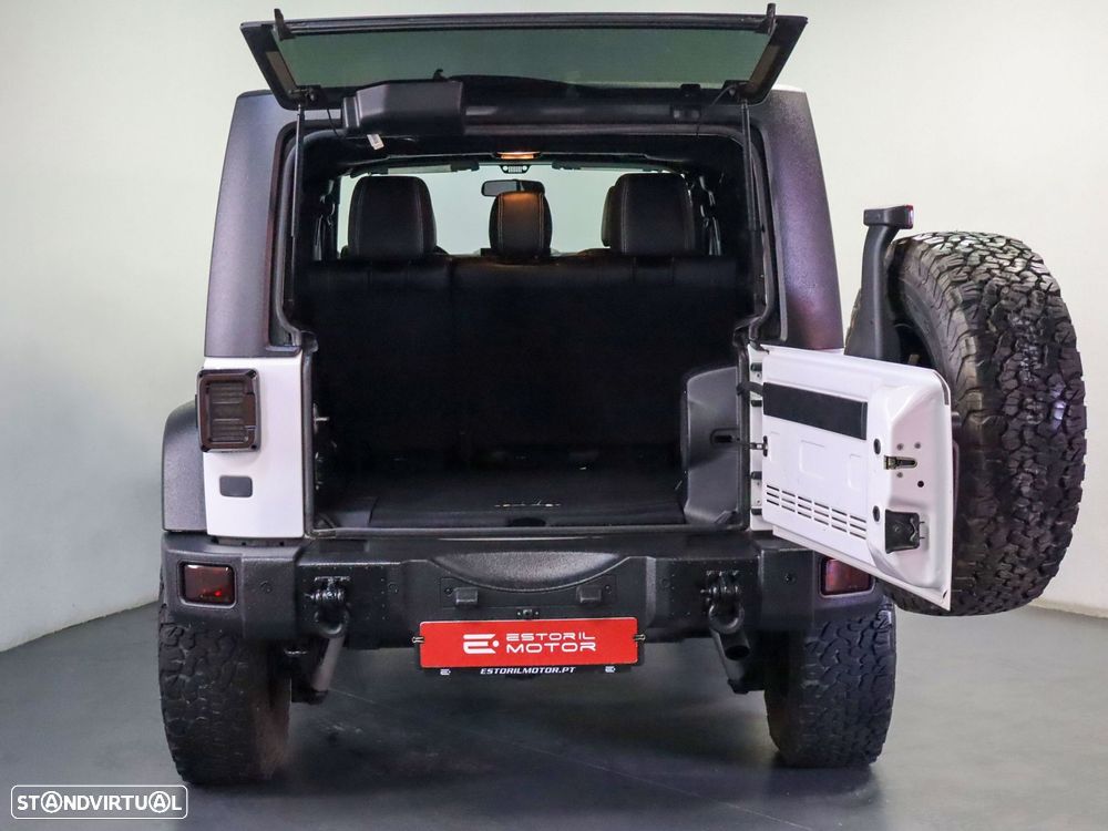 Jeep Wrangler Unlimited 2.8 CRD MTX Sahara Adventure Edition foto 5