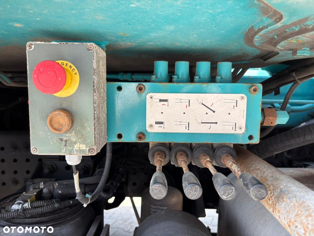Mercedes-Benz MB AROCS 3742 8x4 EURO6 POMPA DO BETONU SERMAC 5Z42 - 19