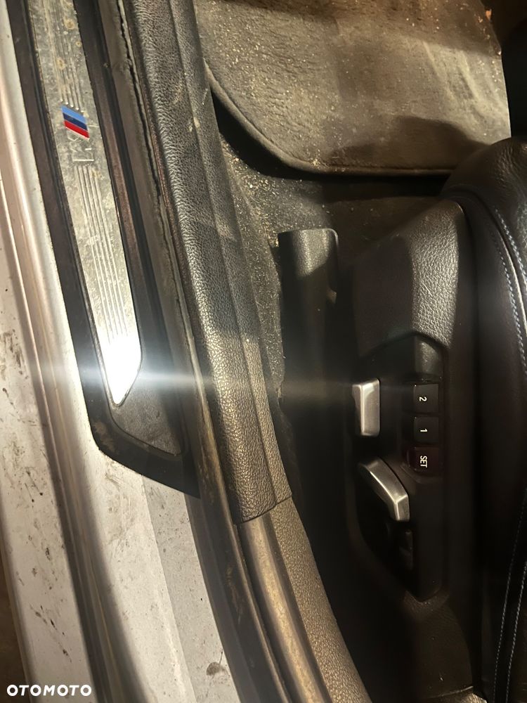 BMW Seria 3 330e iPerformance M Sport Shadow - 14