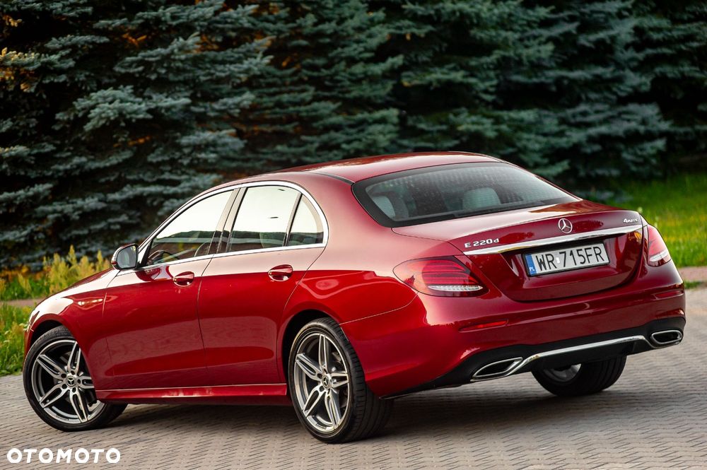 Mercedes-Benz Klasa E 220 d 4-Matic 9G-TRONIC - 15