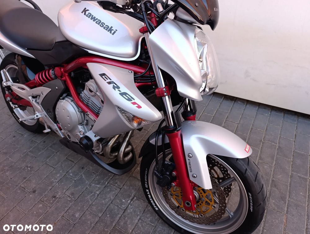 Kawasaki ER - 32