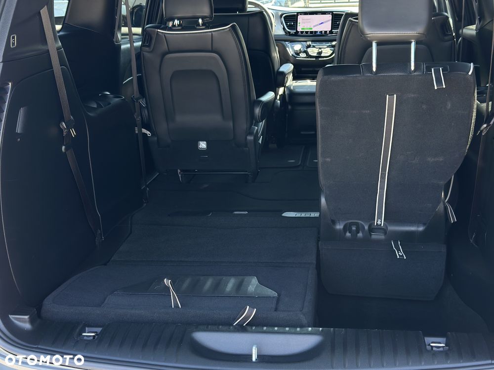 Chrysler Pacifica - 39