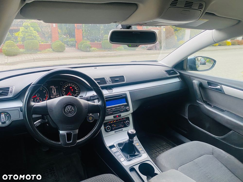 Volkswagen Passat 1.4 TSI BMT Comfortline - 18