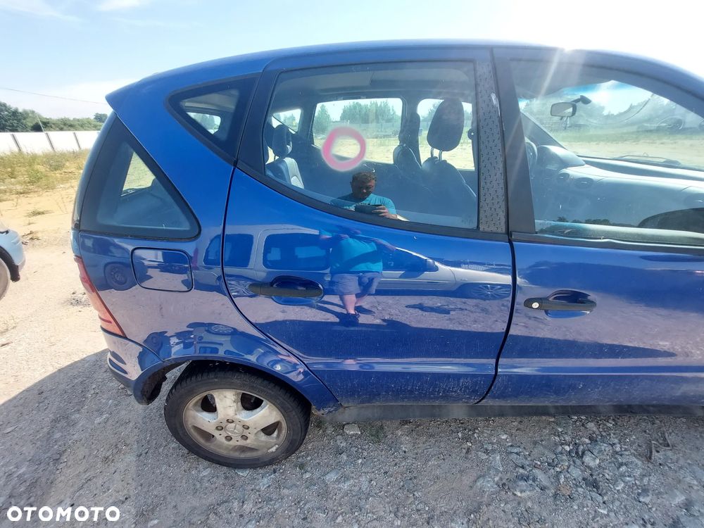 MERCEDES A-KLASA W211 DRZWI PRAWY TYŁ TYLNE PRAWE KOMPLETNE 933 nr. 56/6 - 1