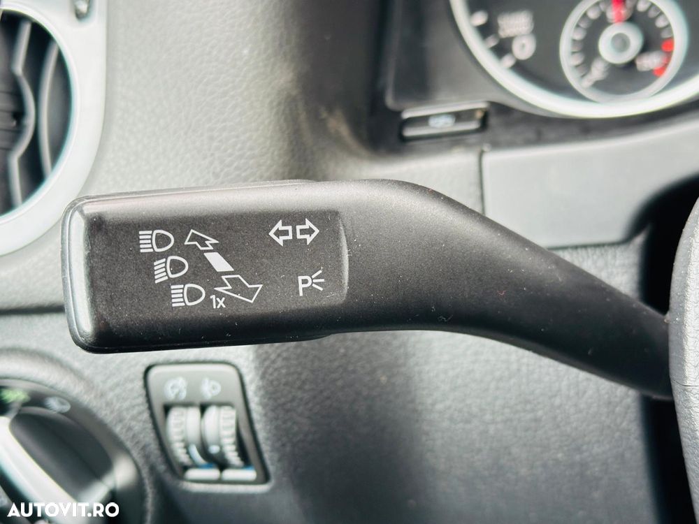 Volkswagen Tiguan 2.0 TDI DPF BlueMotion Technology Trend & Fun - 24