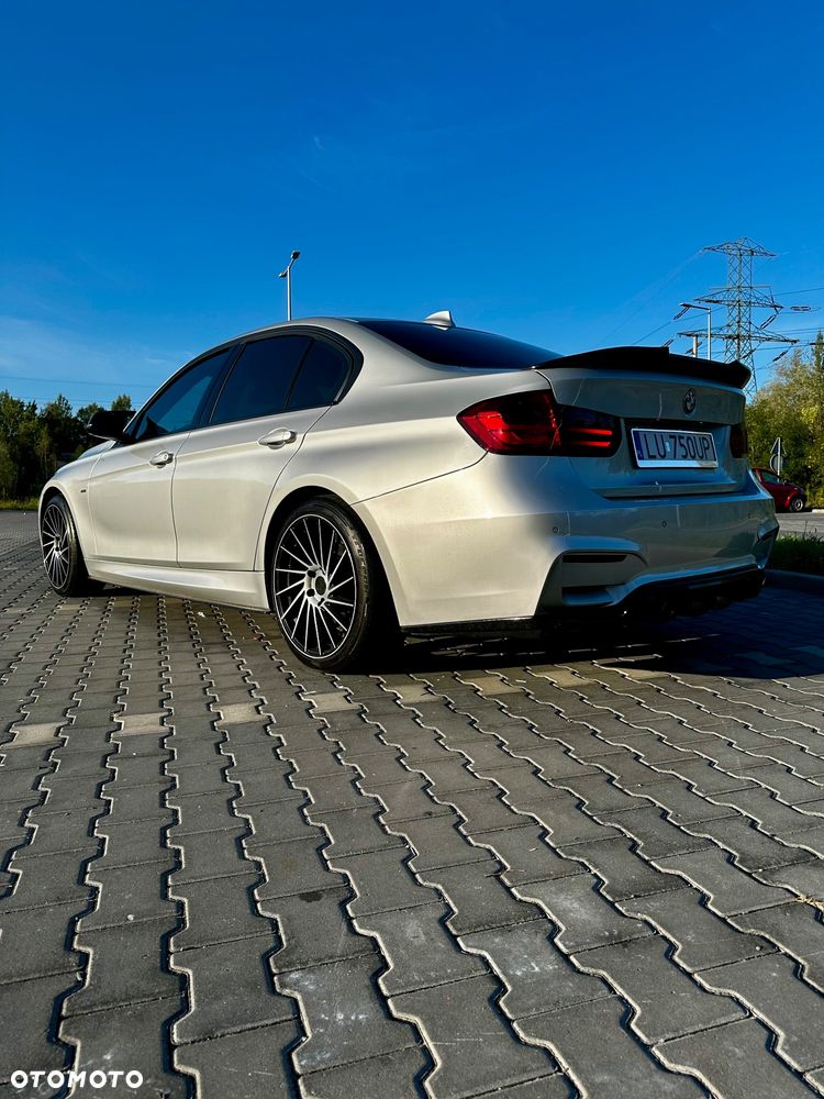 BMW Seria 3 2012 photo 4