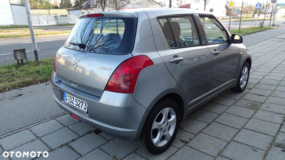Suzuki Swift - 6
