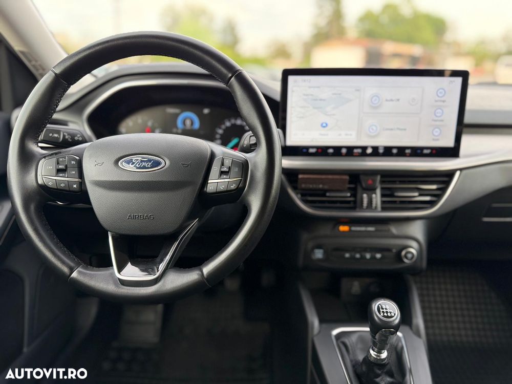 Ford Focus 1.0 EcoBoost Titanium - 9