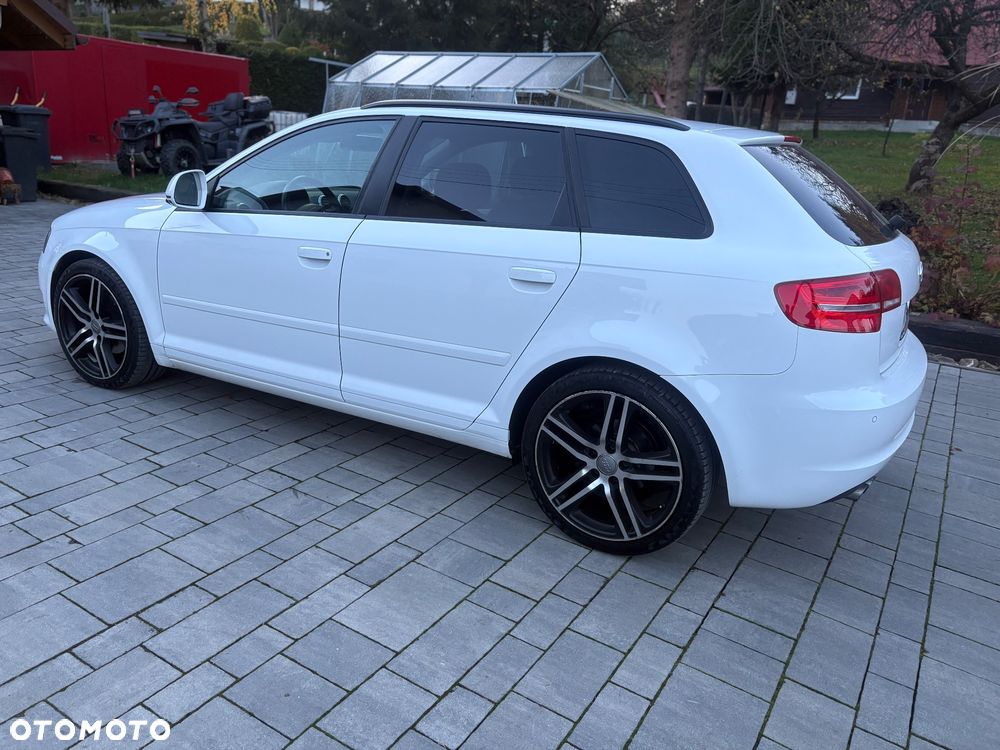 Audi A3 Sportback - 16