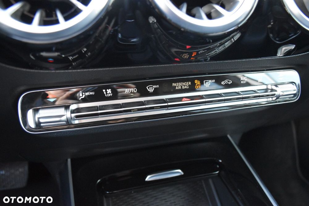 Mercedes-Benz GLA 220 d 4-Matic 8G-DCT - 25
