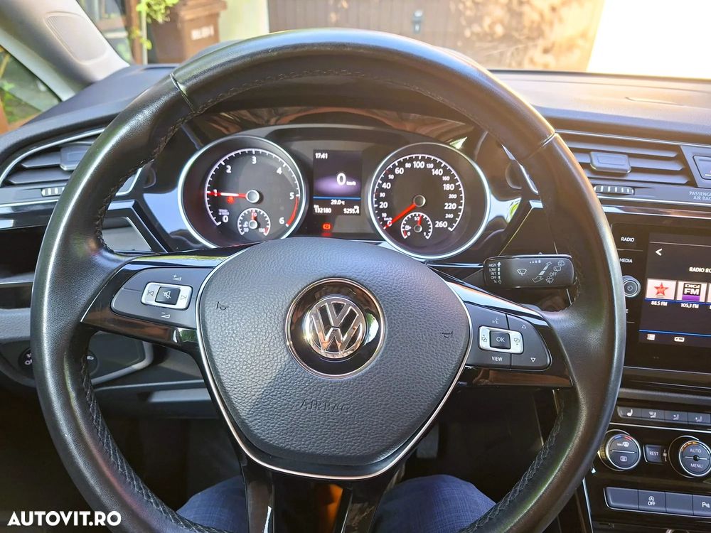 Volkswagen Touran 2.0 TDI Highline - 7