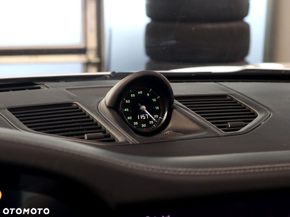 Porsche 911 Turbo 50 Years - 24