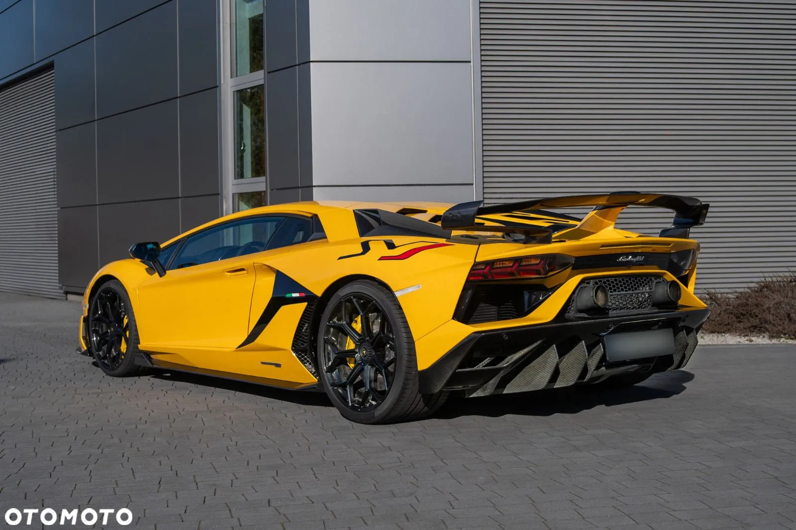 Lamborghini Aventador S - 4