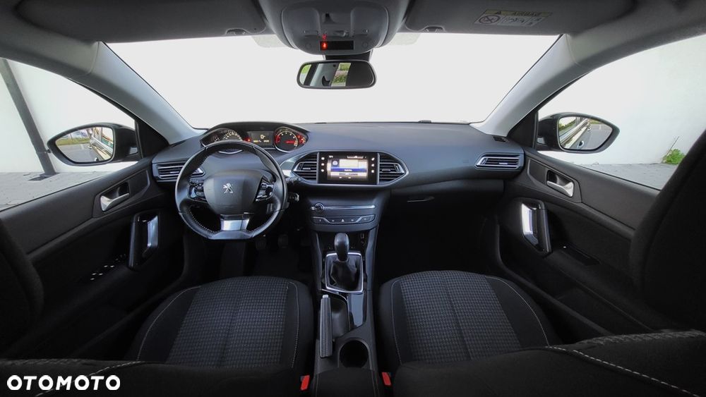 Peugeot 308 1.2 PureTech Business Line S&S - 9