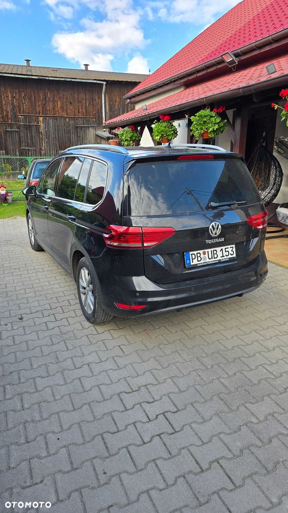 Volkswagen Touran - 3