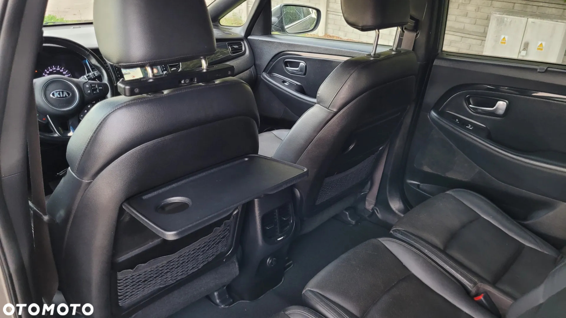 Kia Carens 1.7 CRDi XL 7os - 33