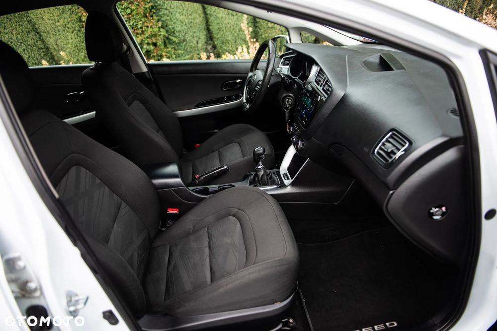 Kia Ceed 1.4 CVVT Vision - 37