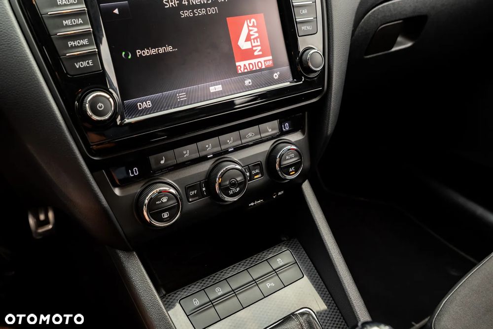 Skoda Octavia 2.0 TSI (Green tec) DSG RS - 35