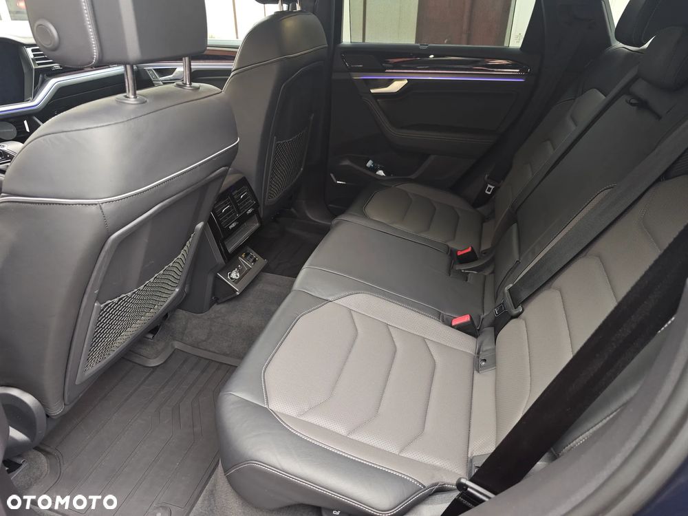 Volkswagen Touareg 3.0 V6 TDI SCR 4Mot R-Line - 10