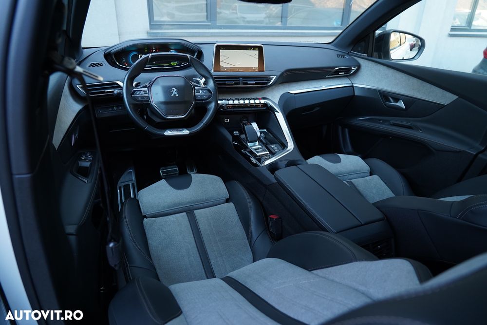 Peugeot 3008 PHEV EAT8 4X4 GT Pack - 11