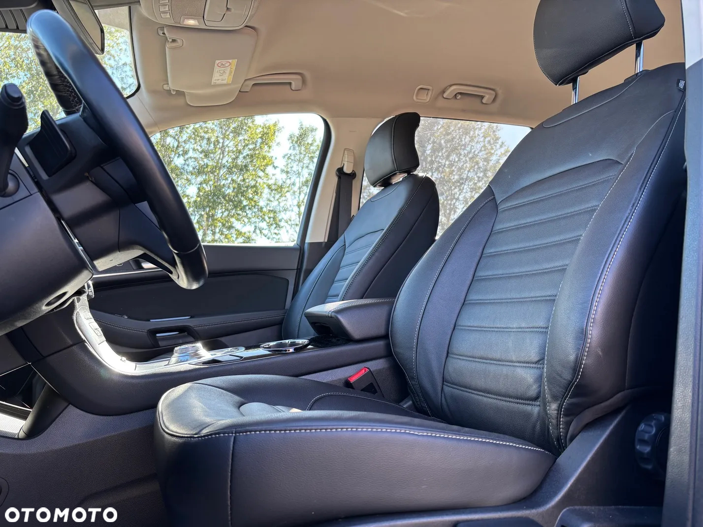 Ford Galaxy - 12