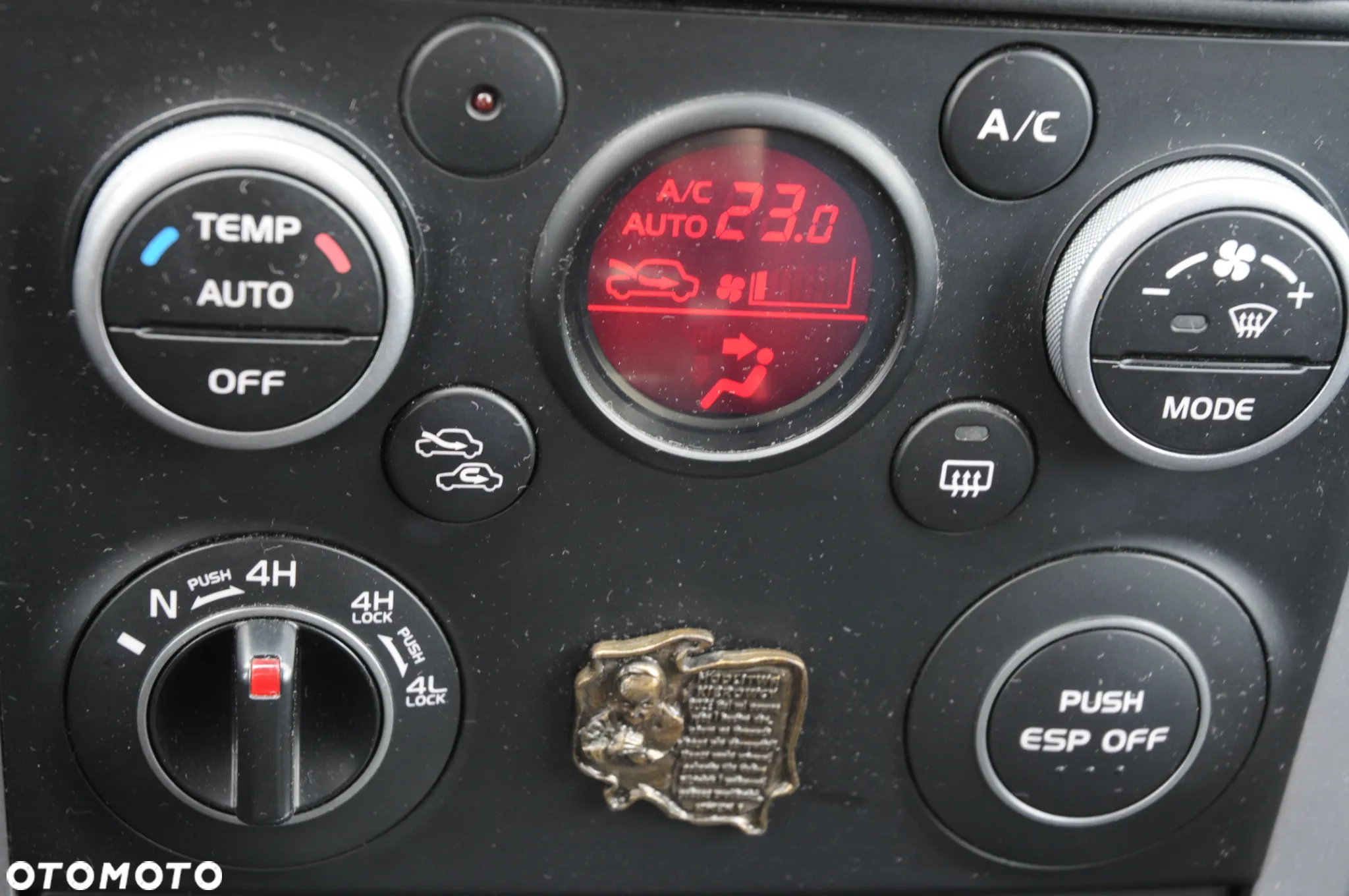 Suzuki Grand Vitara 2.4 De Luxe - 25