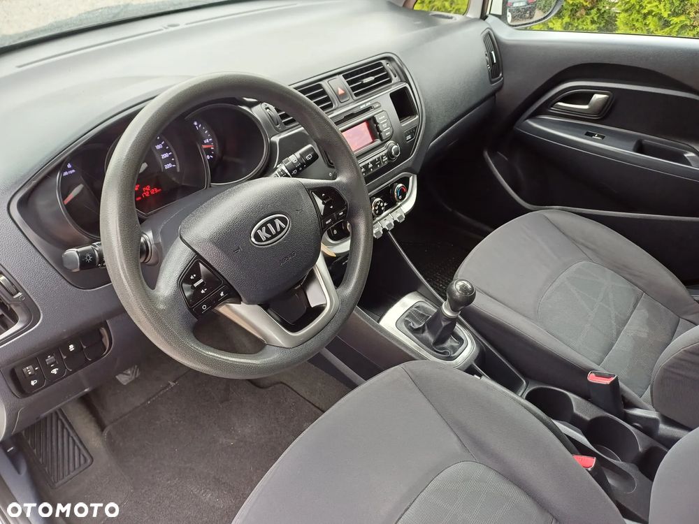 Kia Rio 1.2 Attract - 4