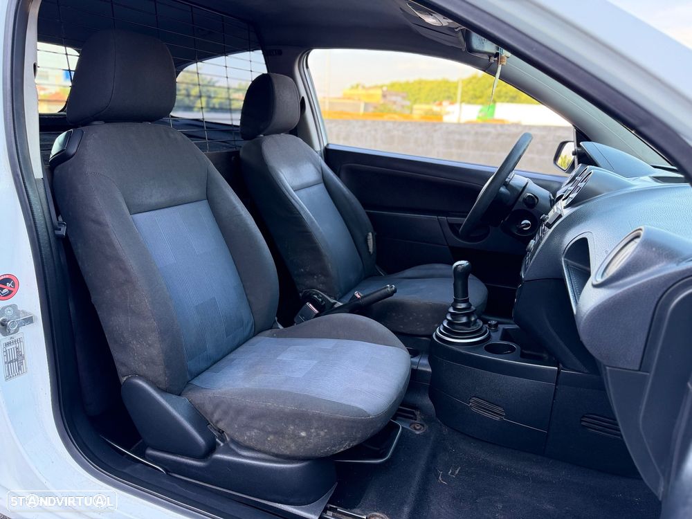 Ford Fiesta 1.4 TDCI - 9