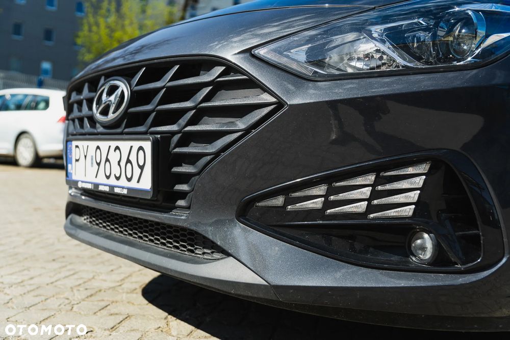 Hyundai i30 1.5 DPI Classic + - 13