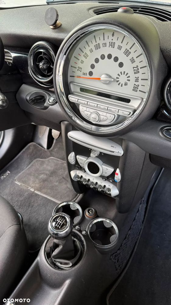 MINI ONE - 8
