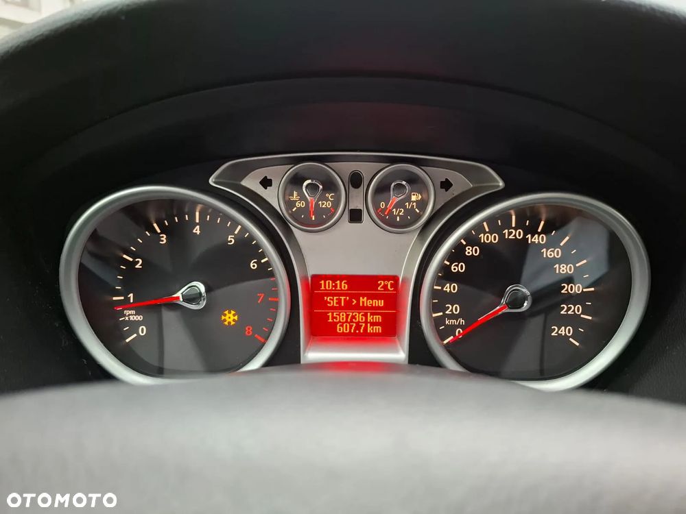 Ford Focus 1.6 16V Titanium - 1