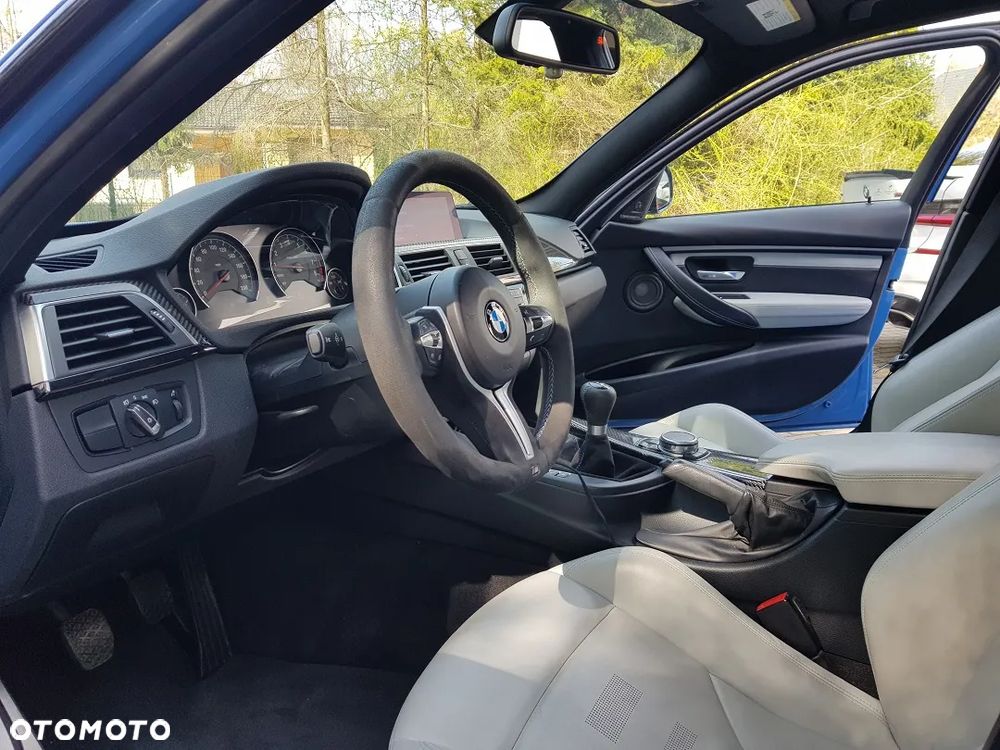 BMW M3 Standard - 8