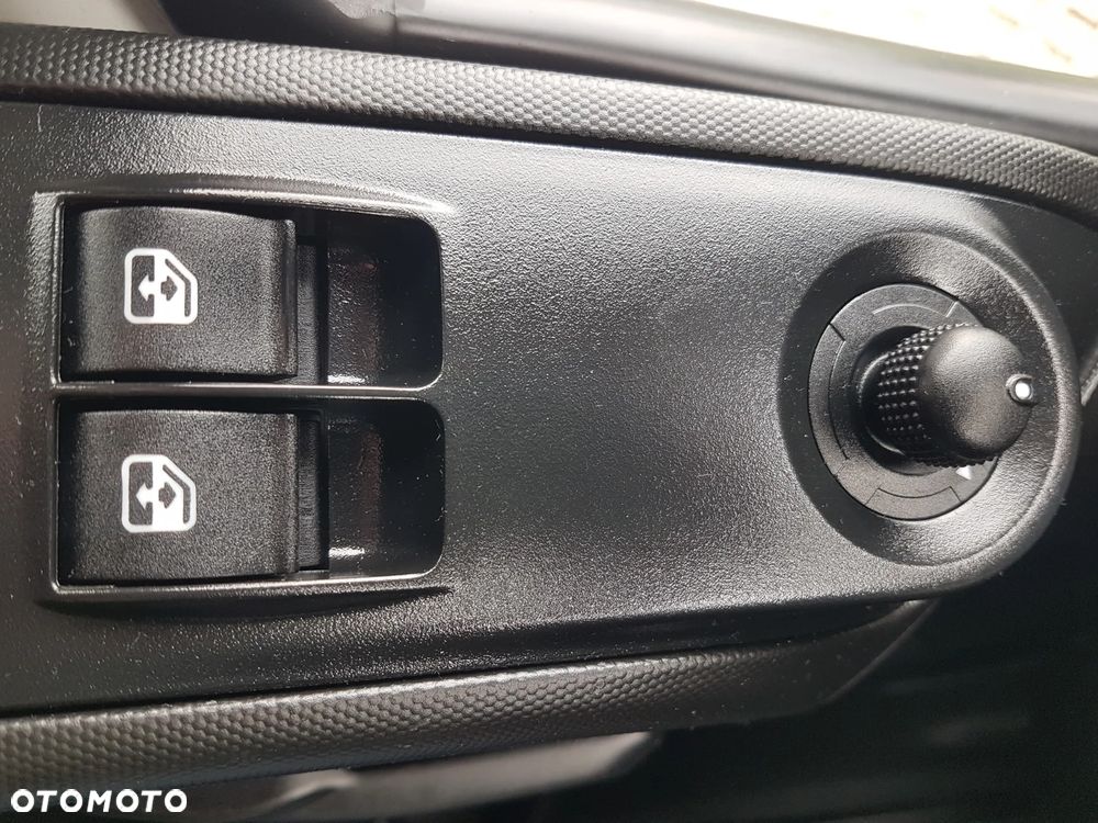 Iveco DAILY KONTENER NISKOPODŁOGOWY 4,43x2,23x2,42 SKLEP FOODTRUCK BAR KLIMA KONIOWÓZ KAMPER - 9