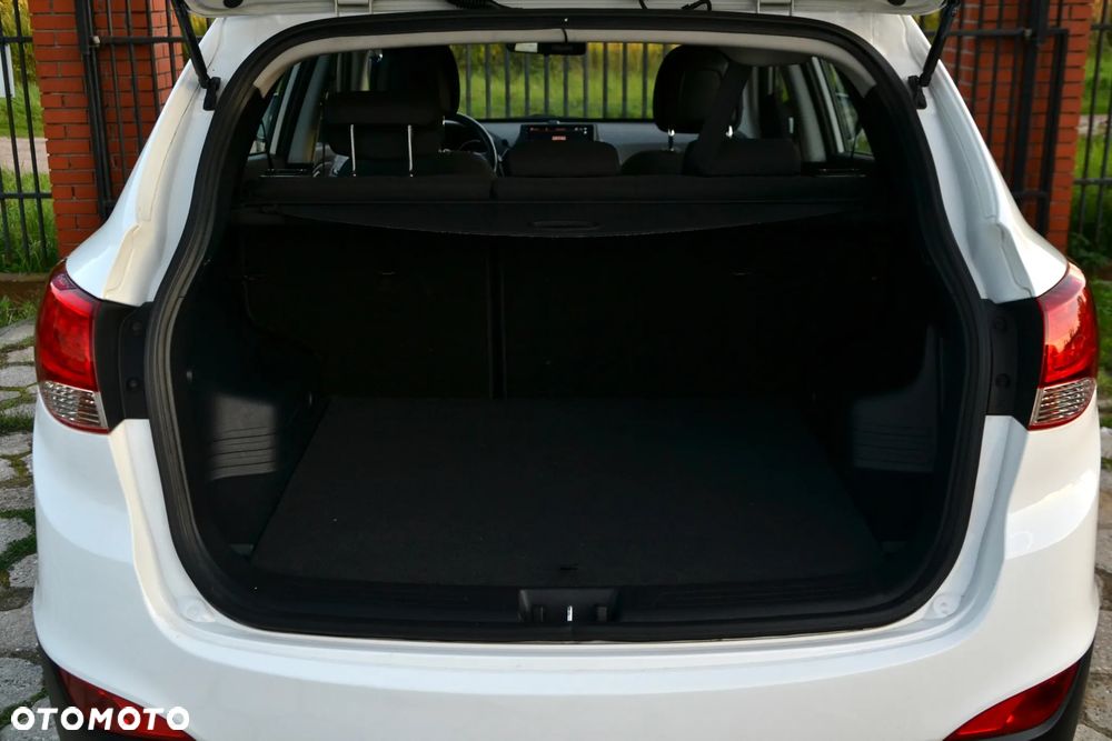 Hyundai ix35 1.6 2WD Fifa World Cup Edition - 36