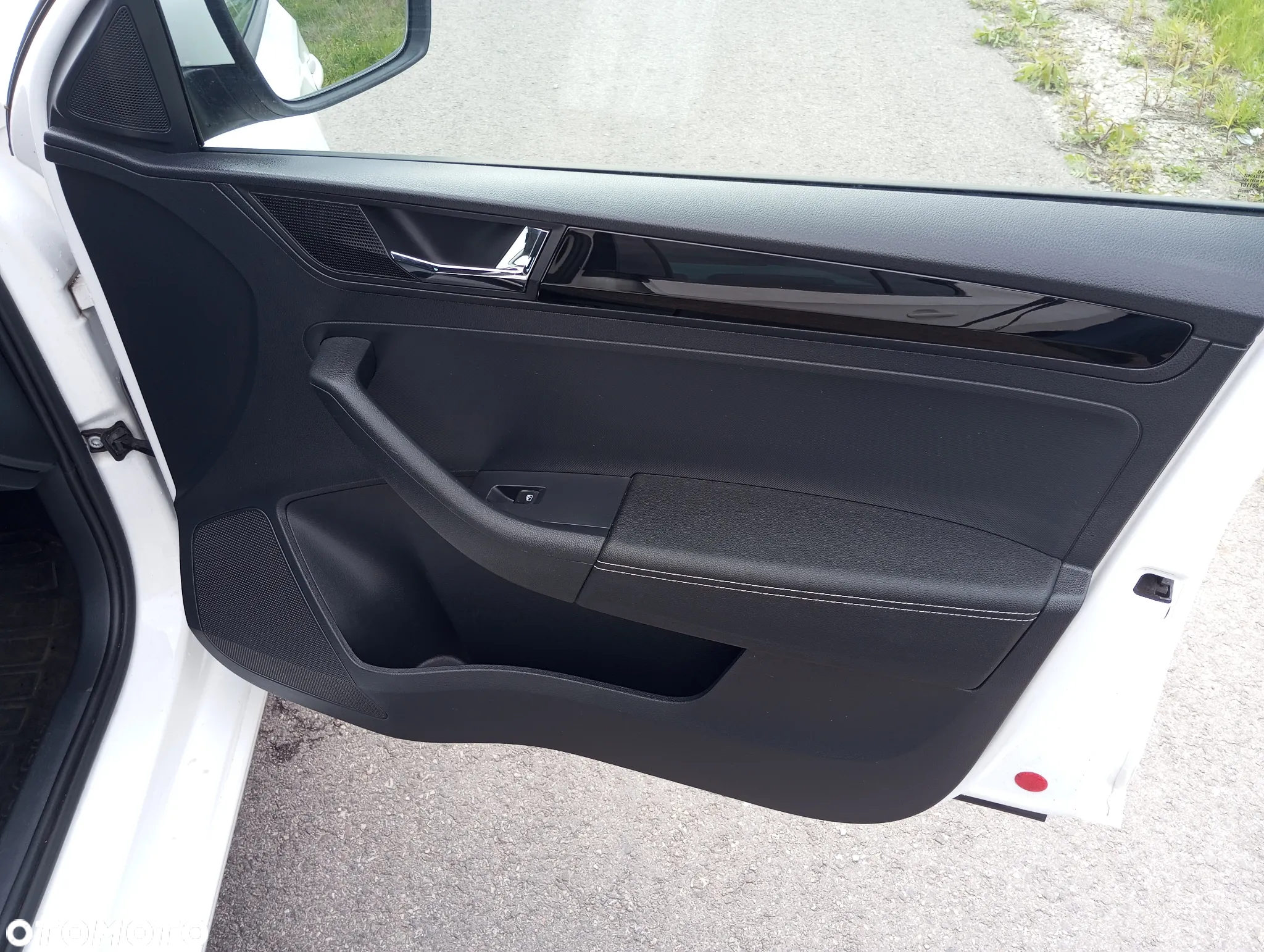 Skoda RAPID 1.0 TSI Style - 18