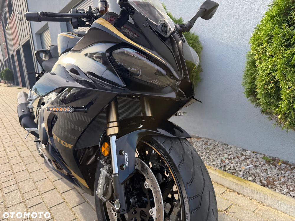 QJMOTOR SRK 800RR - 25