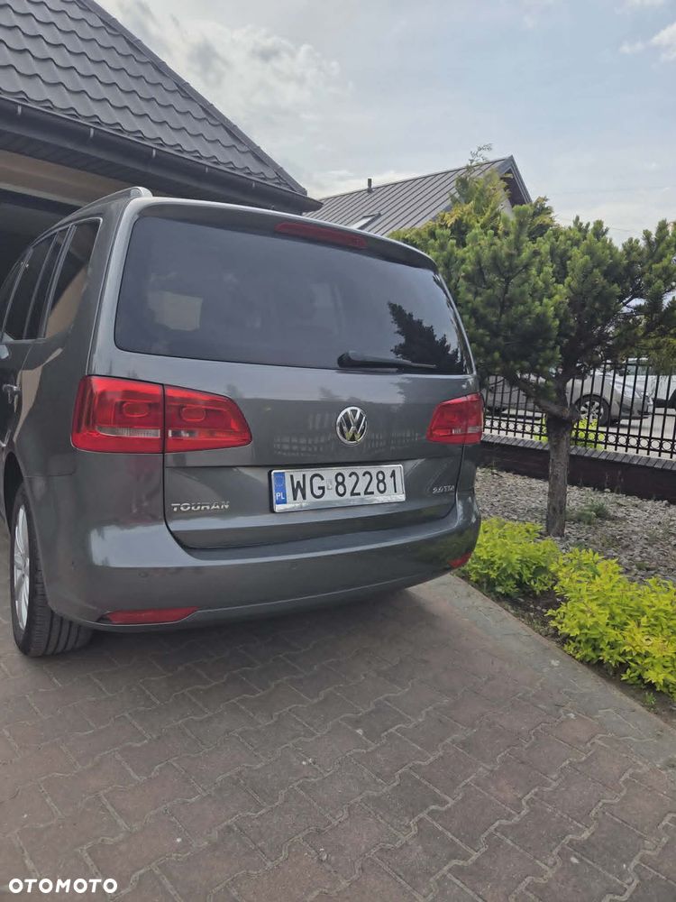 Volkswagen Touran 2.0 TDI DPF Highline - 2
