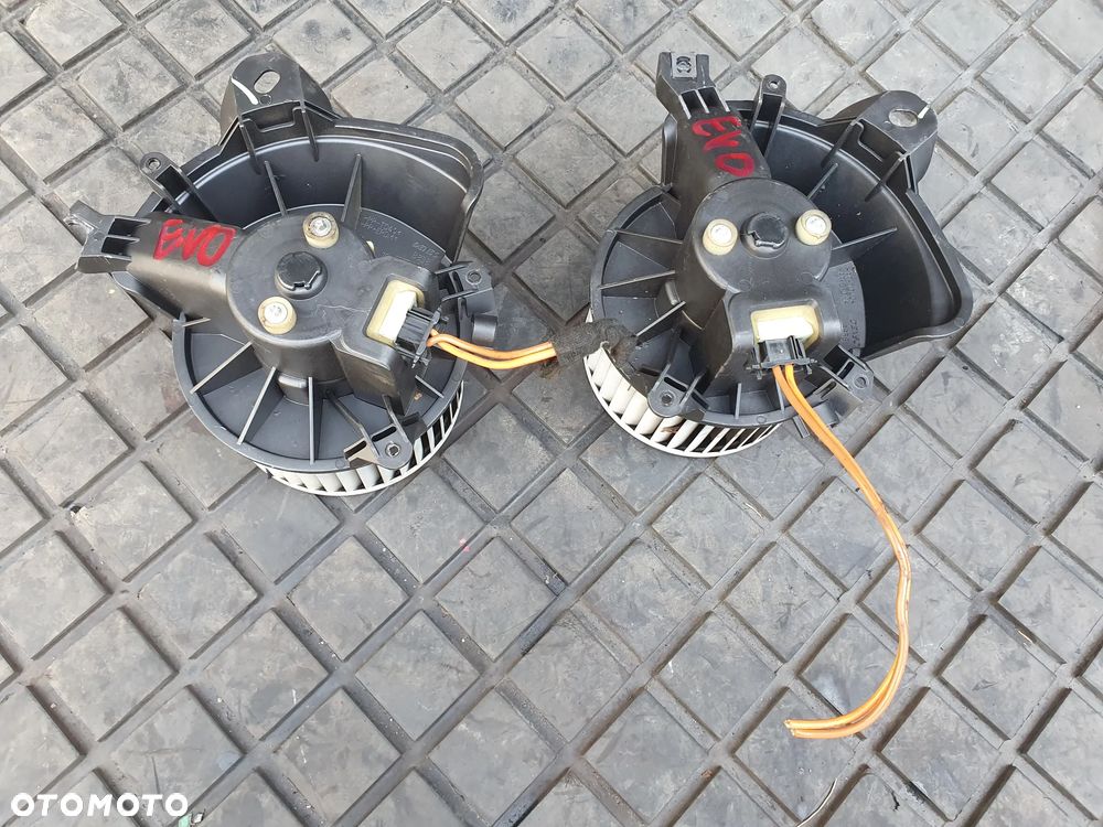 FIAT GRANDE PUNTO EVO WENTYLATOR DMUCHAWA EUROPA POSIADAM 2 SZT - 1