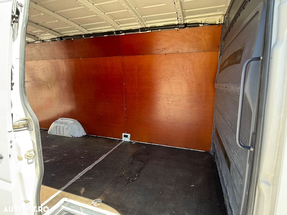 Volkswagen Crafter - 9