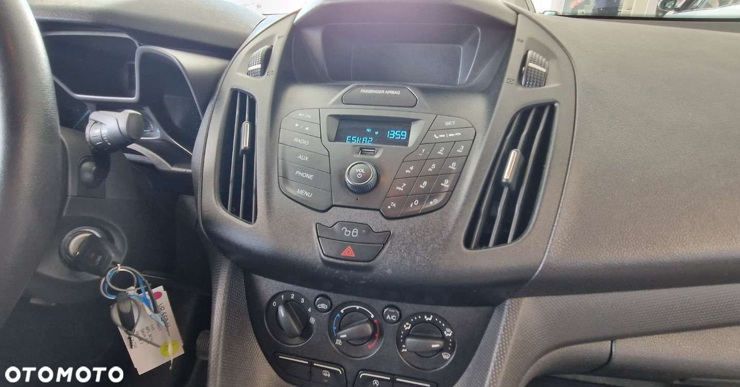 Ford Transit Connect - 14