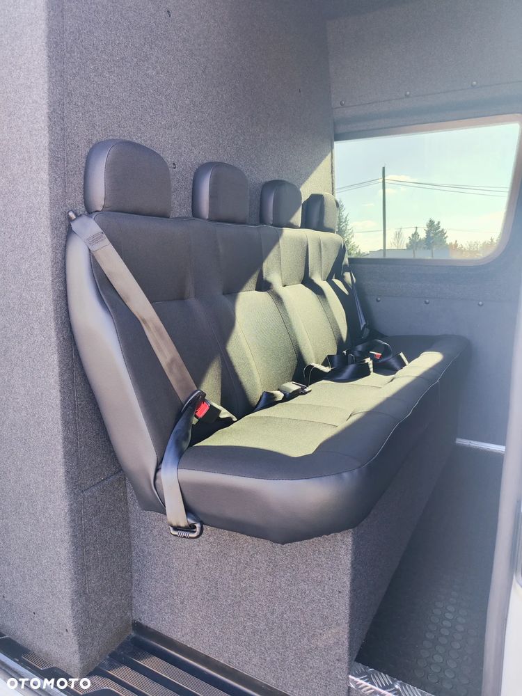 Mercedes-Benz SPRINTER wersja średnia Brygadówka 7-osobowa klima tempomat  salon Polska - 9
