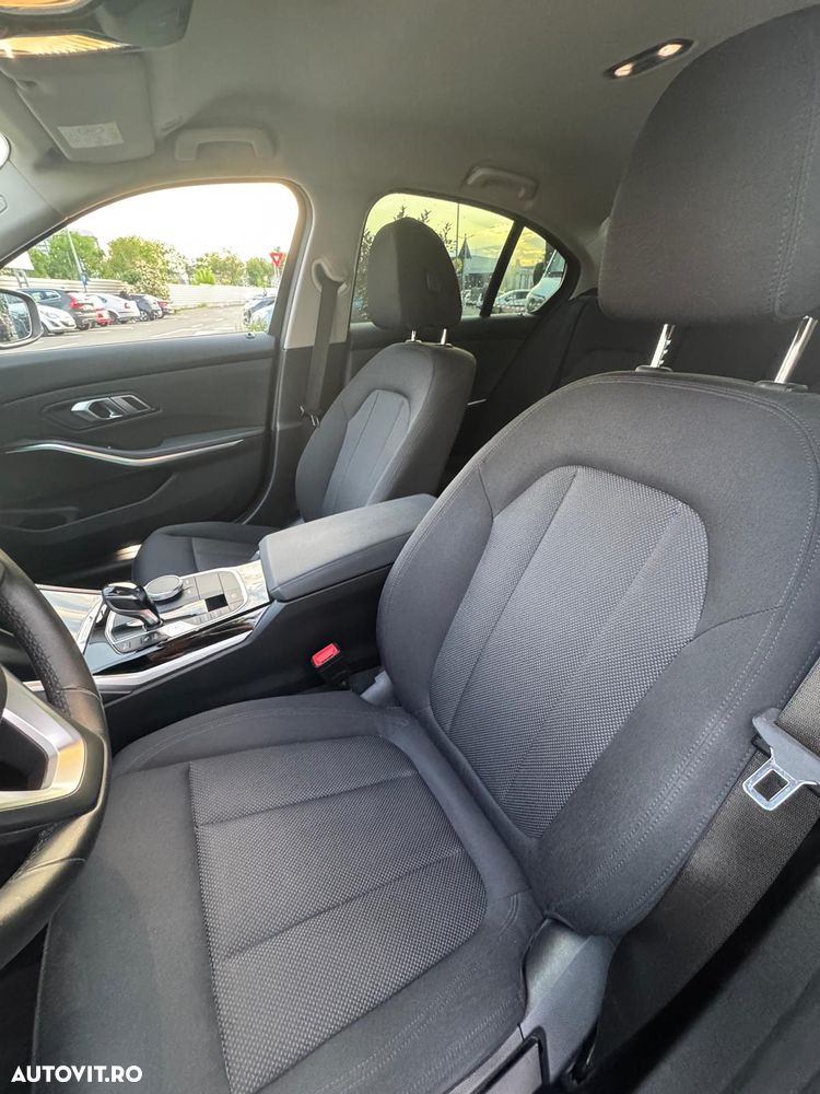 BMW Seria 3 320i AT - 16
