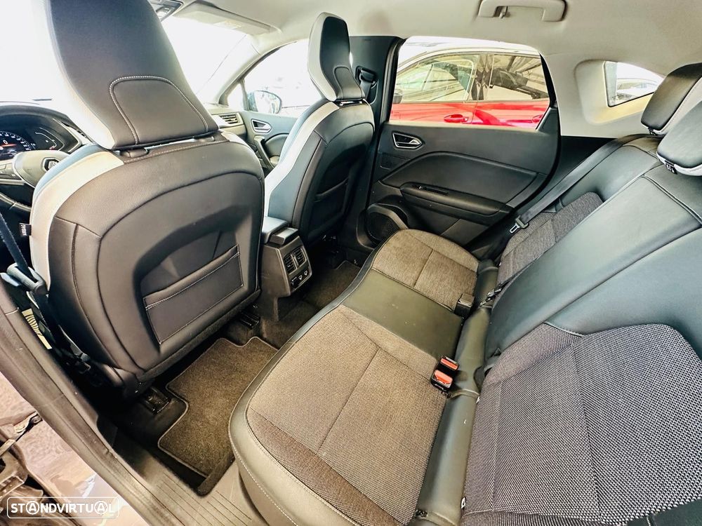Renault Captur 1.5 dCi Exclusive EDC - 22