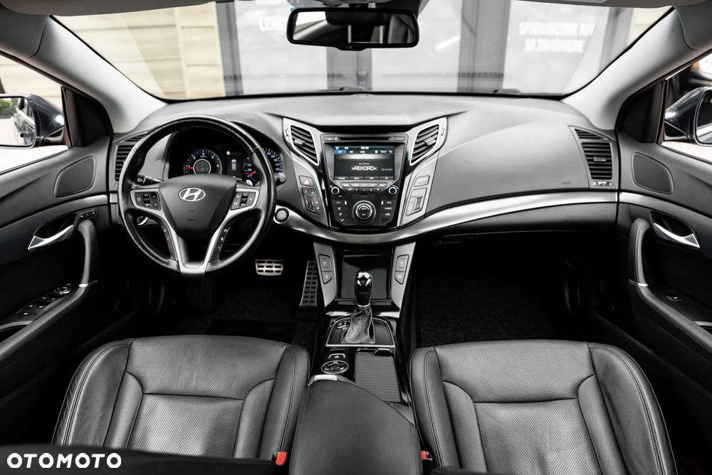 Hyundai i40 Kombi blue 1.7 CRDi DCT Premium - 31