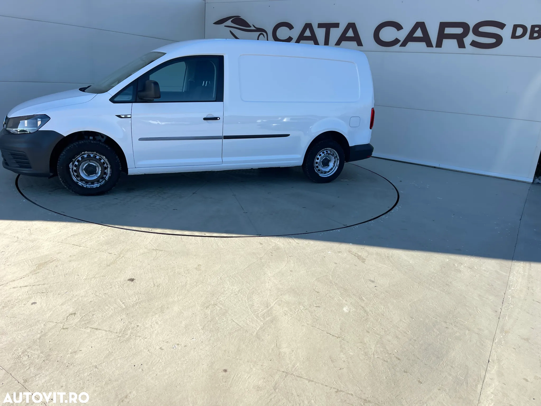 Volkswagen Caddy Maxi 2.0TDI - 6